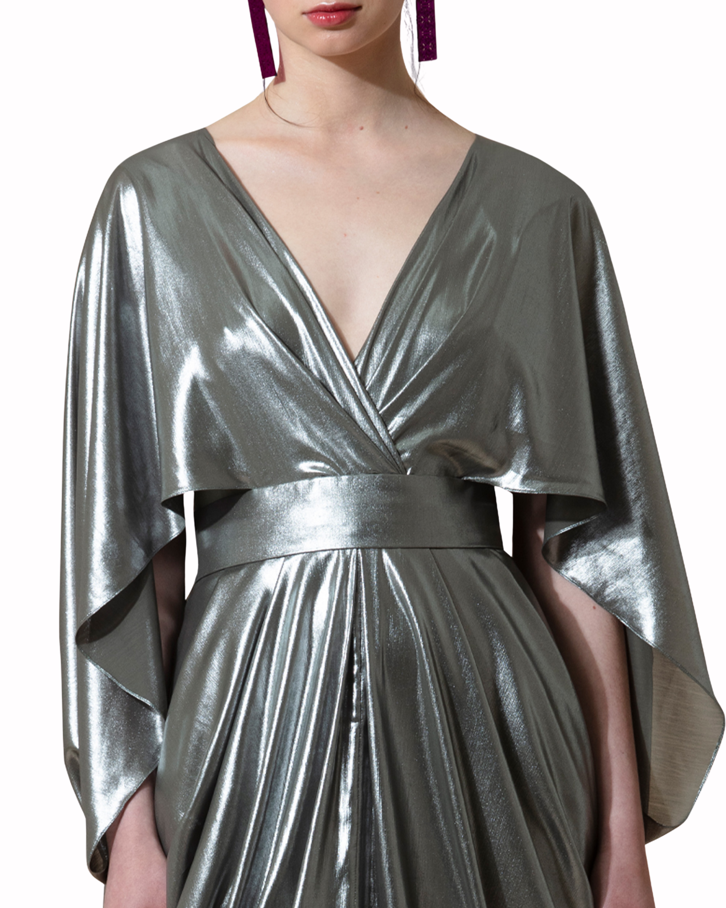 فستان طويل بثنيات