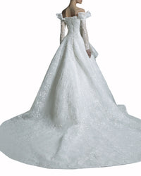 فستان بتفاصيل منسدلة