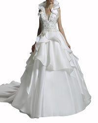 فستان زفاف بكشكش متتالي