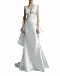 فستان بخصر مطرز