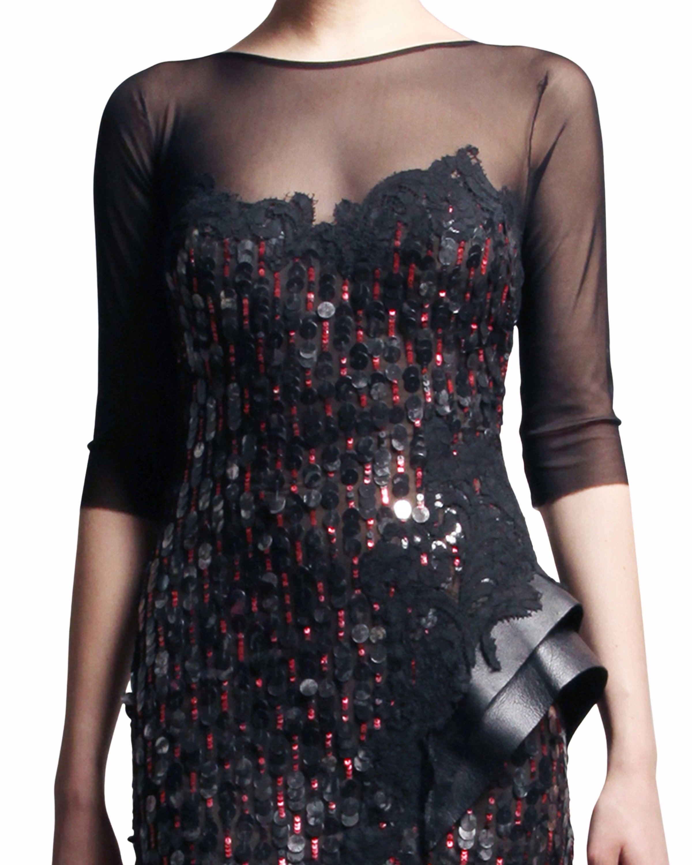 فستان مع جزء شفاف و خرز