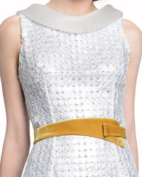 فستان عالي-منخفض من قماش فضي