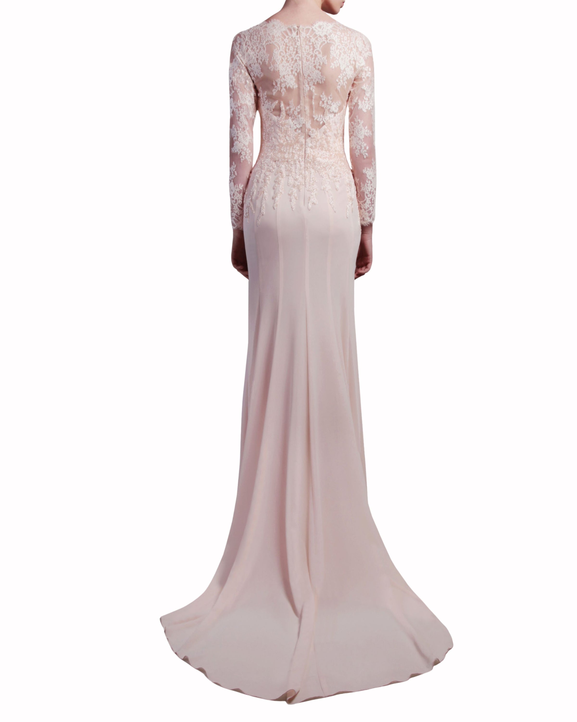 فستان دانتيل بياقة شفافة