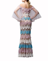 فستان دانتيل بطبقات بألوان الباستيل