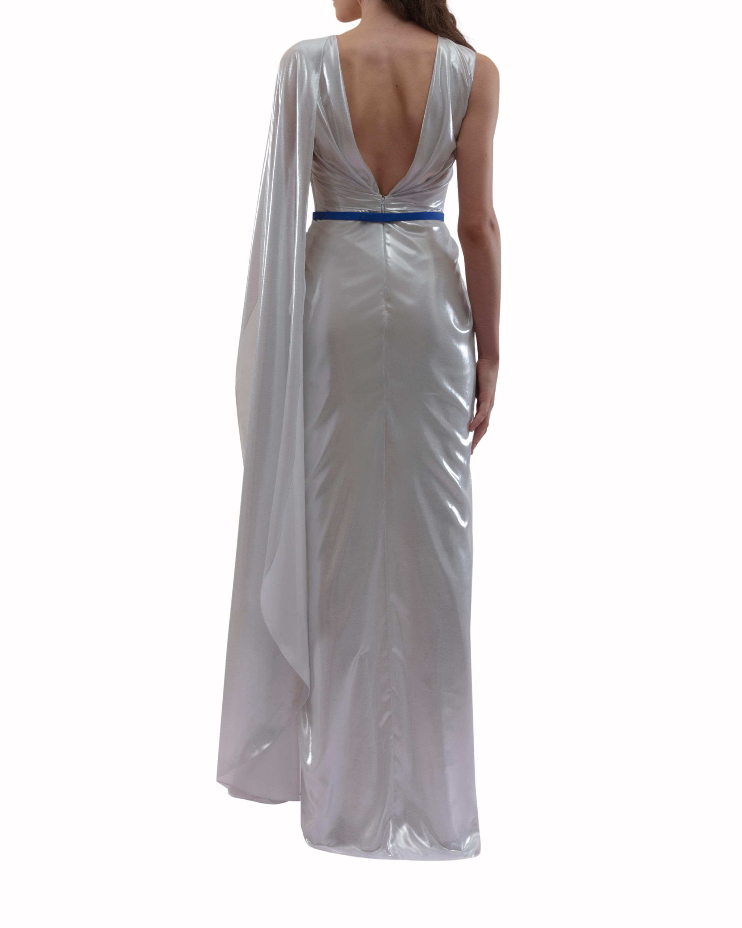 فستان طويل بكسرات غير متساوي