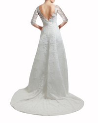 فستان طويل مطرز