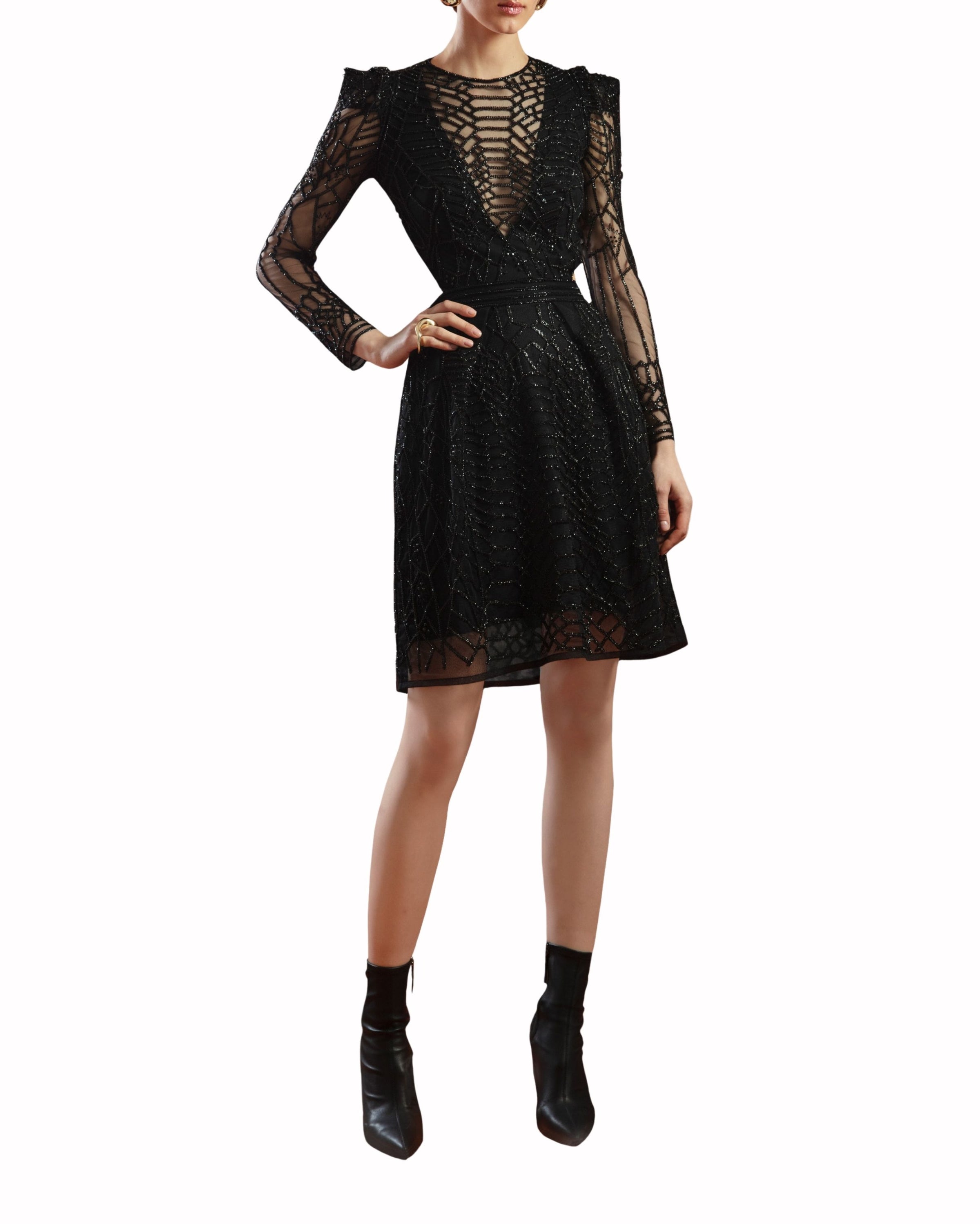 قميص مزين واسع